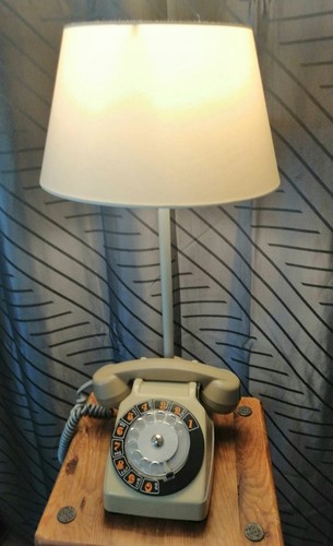 Lampe téléphone vintage